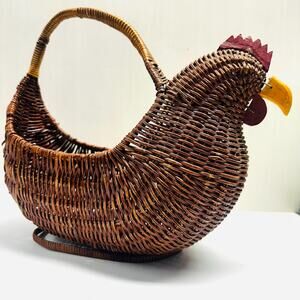 Vintage Brown Woven Wicker Rattan Basket Chicken Rooster Farmhouse Country AS IS